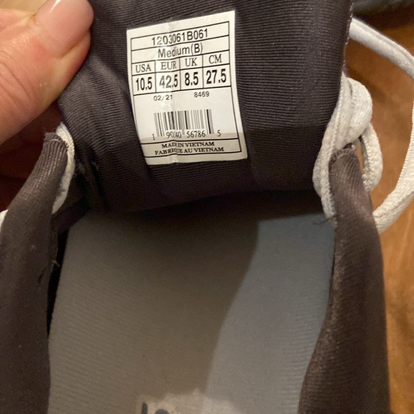 BROOKS Addiction 14 - Picture 4 of 6